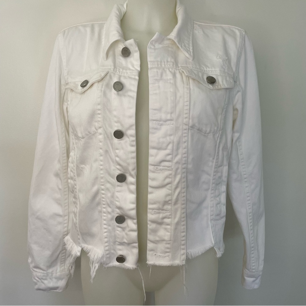 Blanknyc Distressed White Denim Jacket Size Medium Frayed Raw Hem Waistline New